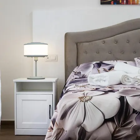 Premiere Luxury Apartament